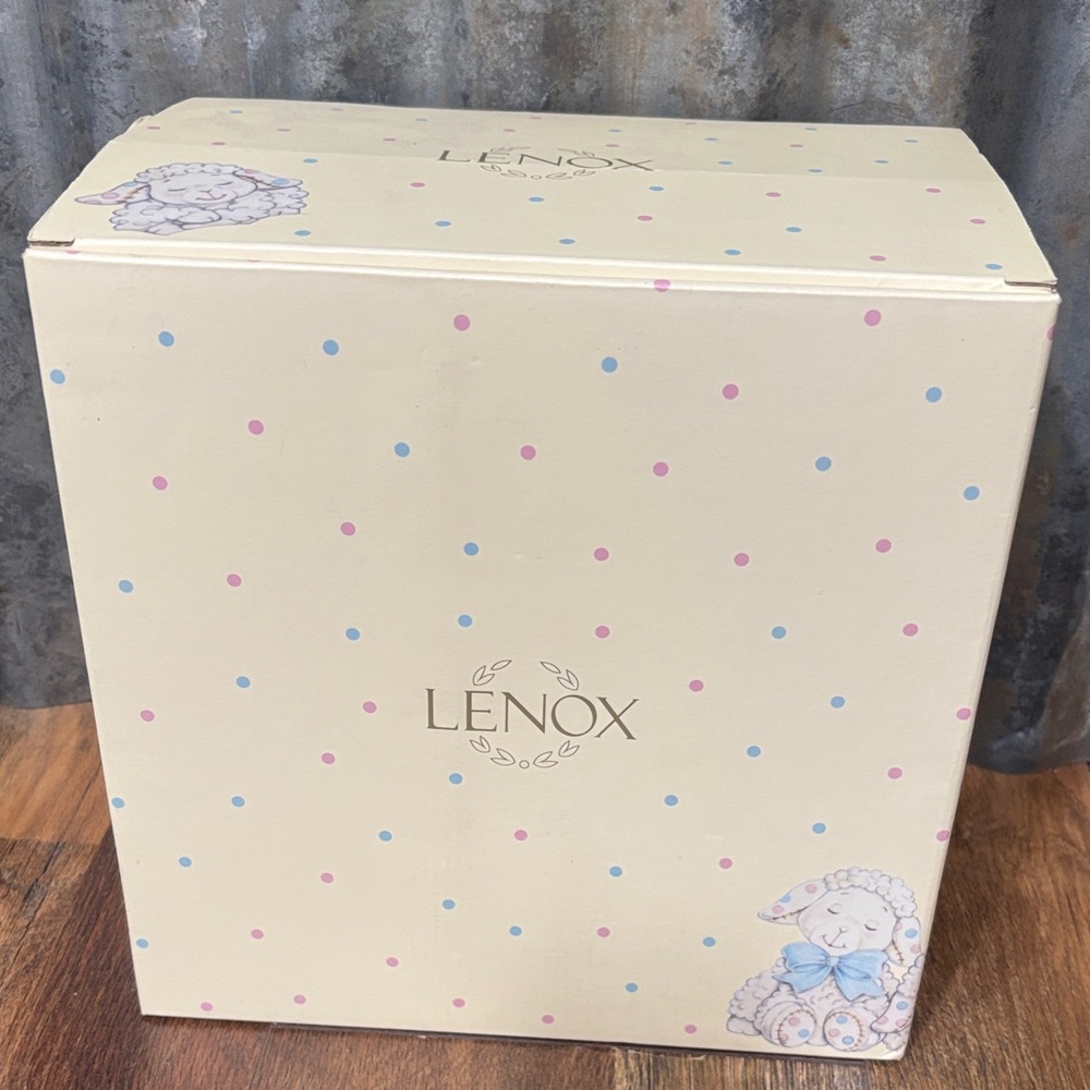 NIB Lenox Lazy Lambs Lighted Sculpture